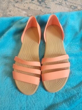 CROCS Women'sTulum Open Flat Strappy Sandals. Coral/orange/peachy. Size 11. EUC